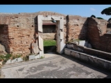 04485 ostia - regio i - insula xiv - terme del bagnino buticosus (i,xiv,8) - raum 6 - caldarium - blick ri osten.jpg